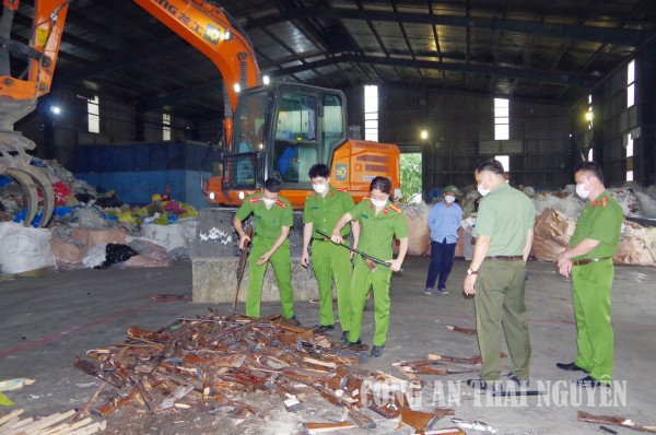 Doanh nghiệp, hộ kinh doanh cần chủ động phòng ngừa vi phạm về vũ khí, vật liệu nổ