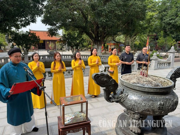 Phòng Cảnh sát kinh tế tổ chức các hoạt động kỷ niệm Ngày Phụ nữ Việt Nam 20/10