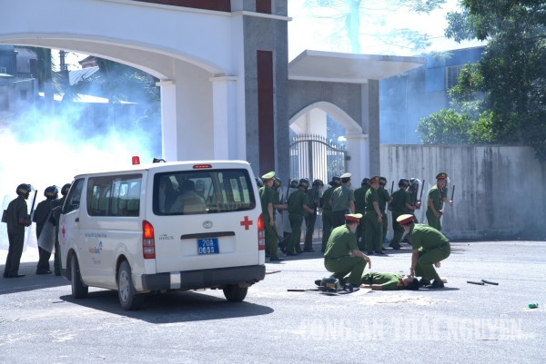 Tổ chức thành công diễn tập chiến đấu phòng thủ tại phường Phổ Yên