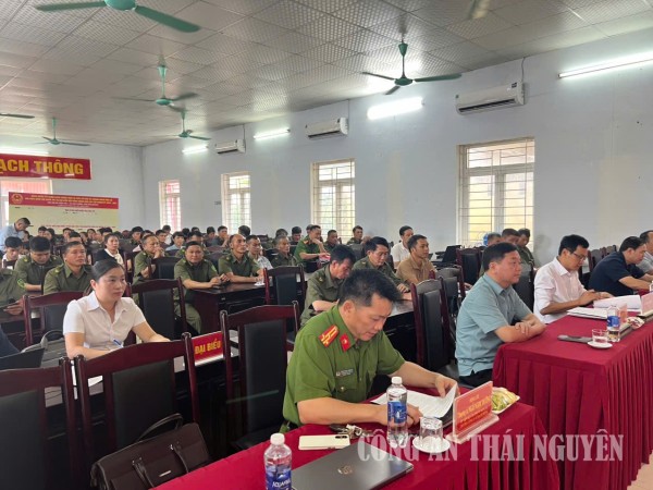 Công an xã Bạch Thông kiện toàn lực lượng tham gia bảo vệ an ninh trật tự ở cơ sở
