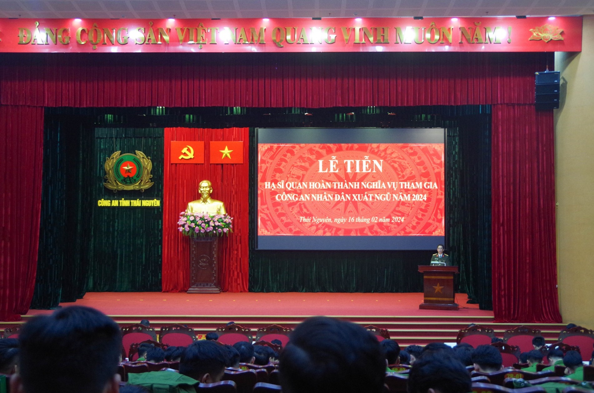 Toàn cảnh chương trình.
