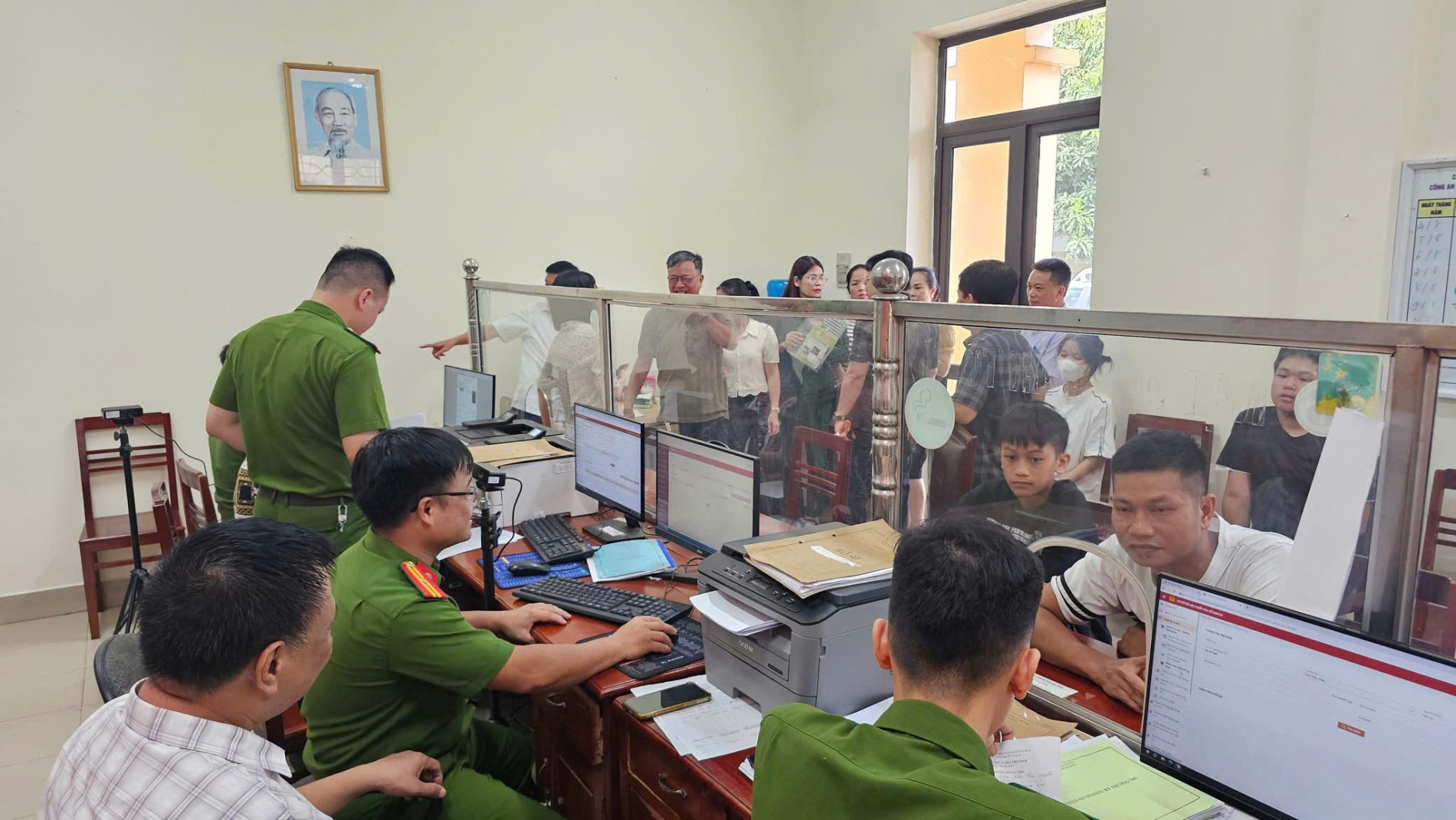 CAO ĐIỂM CẤP ĐỔI THẺ ĐẢNG VIÊN TRÊN ĐỊA BÀN PHƯỜNG GIA SÀNG