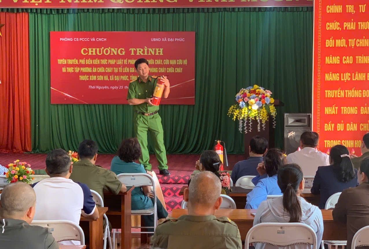 Trang bị kiến thức, kỹ năng an toàn cho các Tổ Liên gia an toàn PCCC - Xã Đại Phúc
