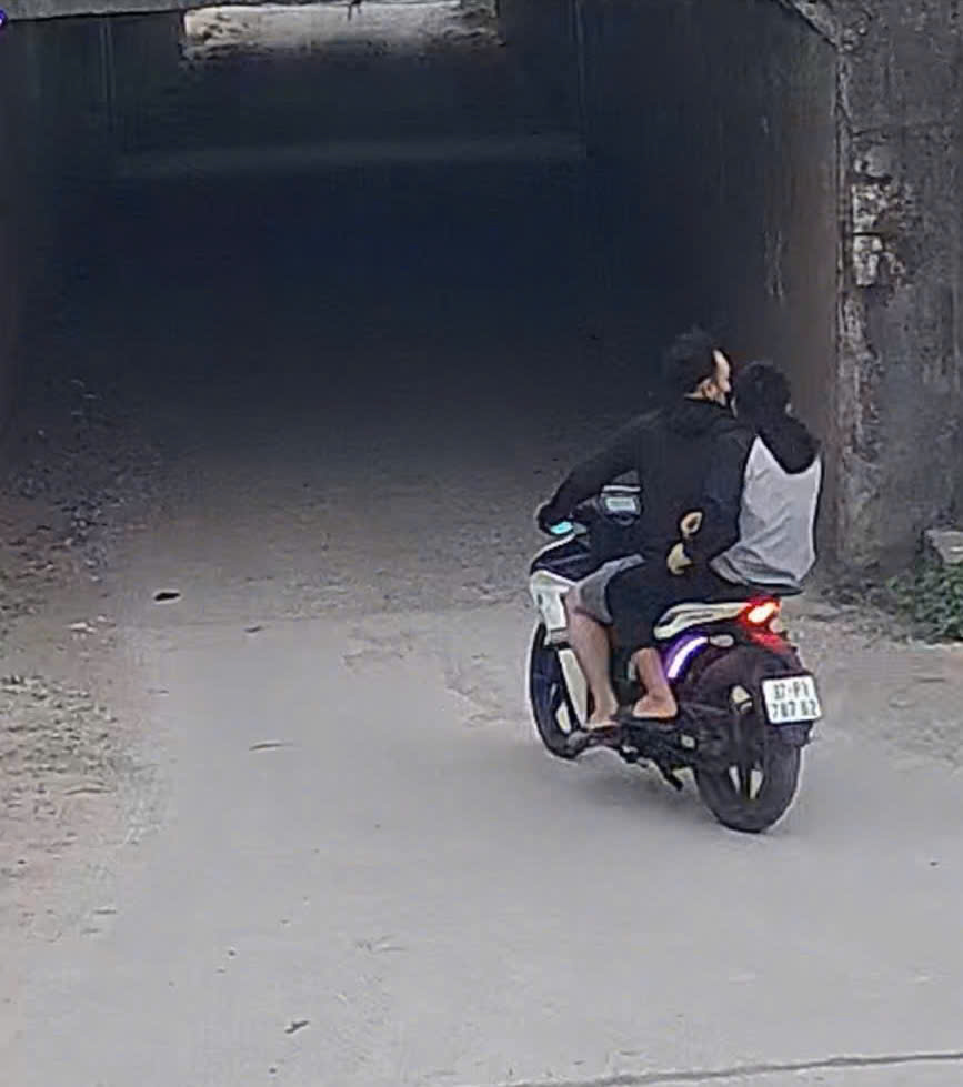 Đối tượng sử dụng phương tiện xe máy thực hiện hành vi cướp giật tài sản