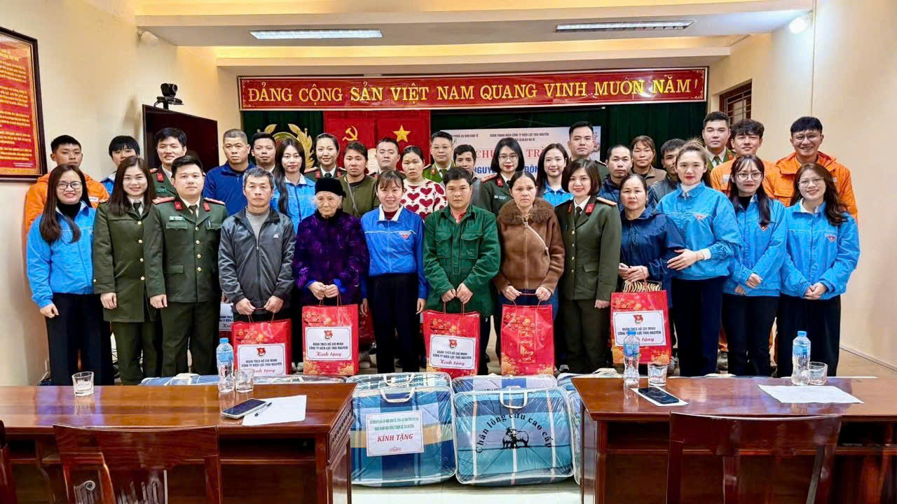 31 01 PA04 TANG QUA (4)