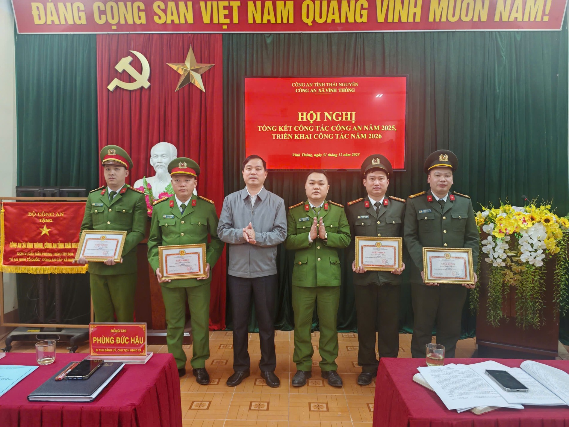 Anh 2