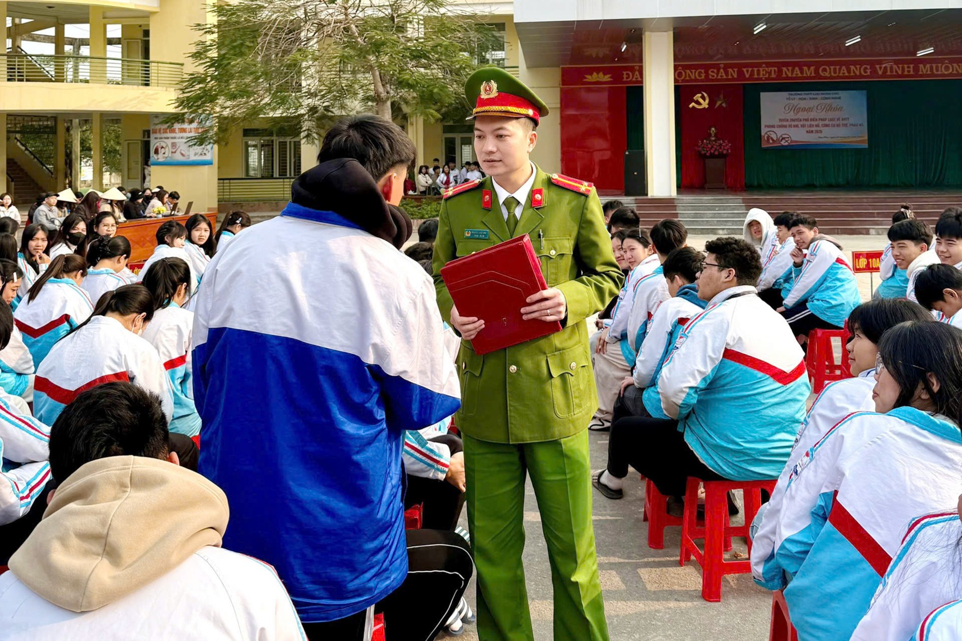 CA XA PHAN PHU tuyen truyen PL (3)