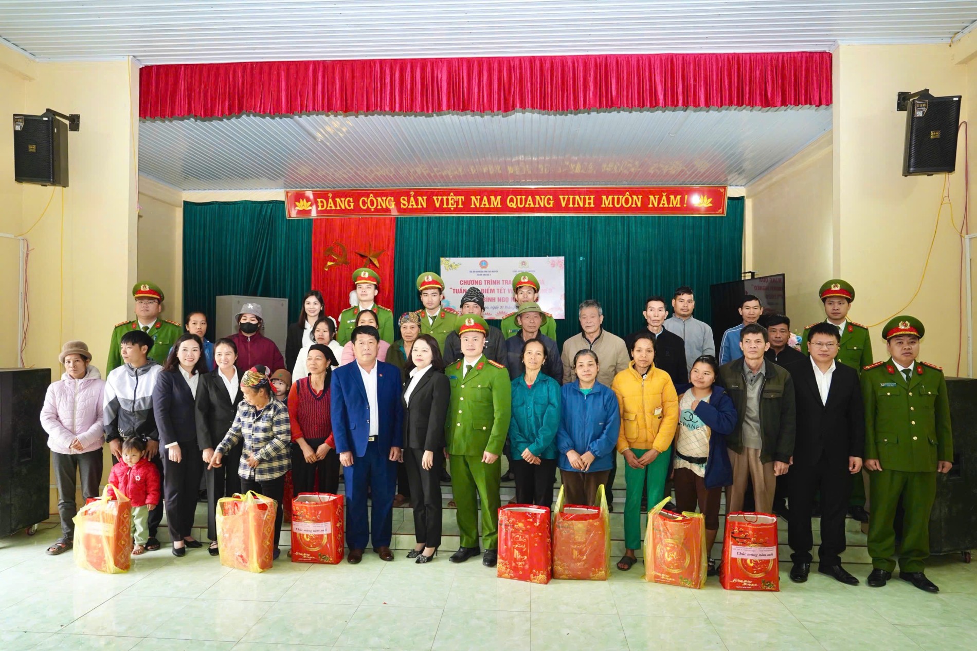 Ảnh 1 Một số hình ảnh hoạt động tại chương trình