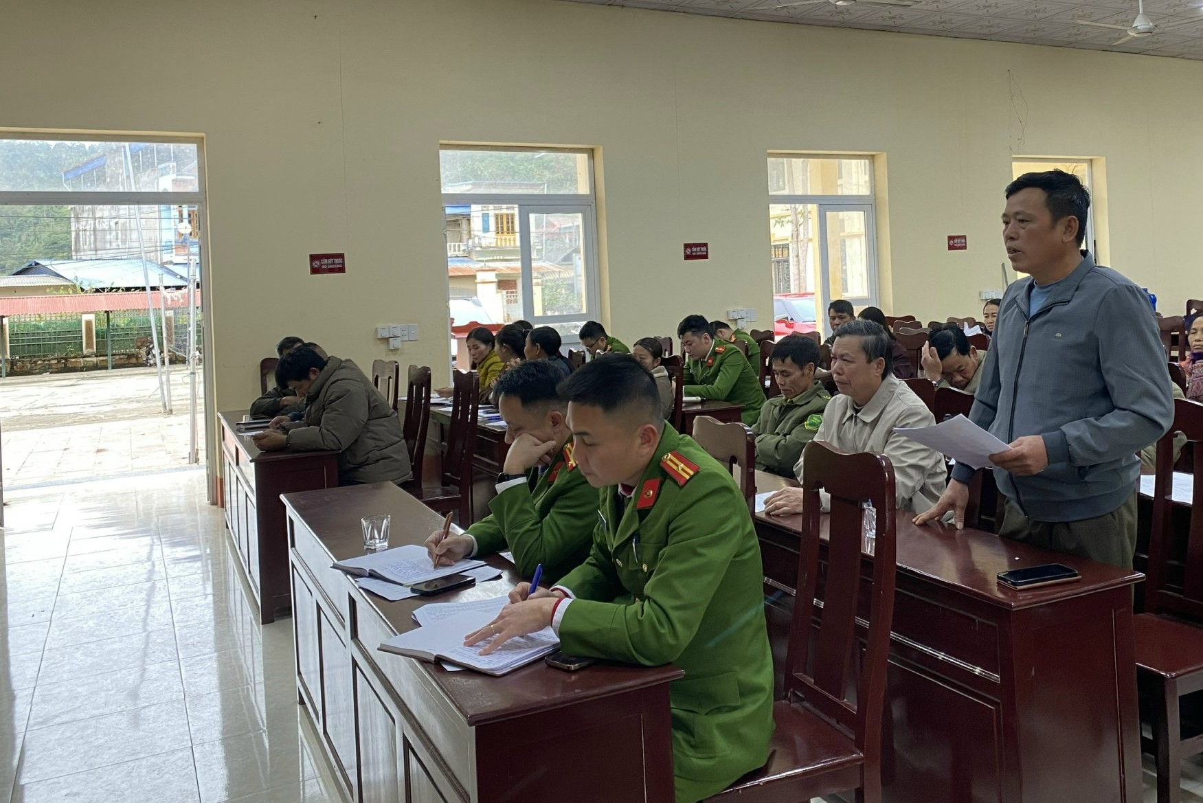 Ảnh 4 Đại biểu tham gia ý kiến tại Hội nghị
