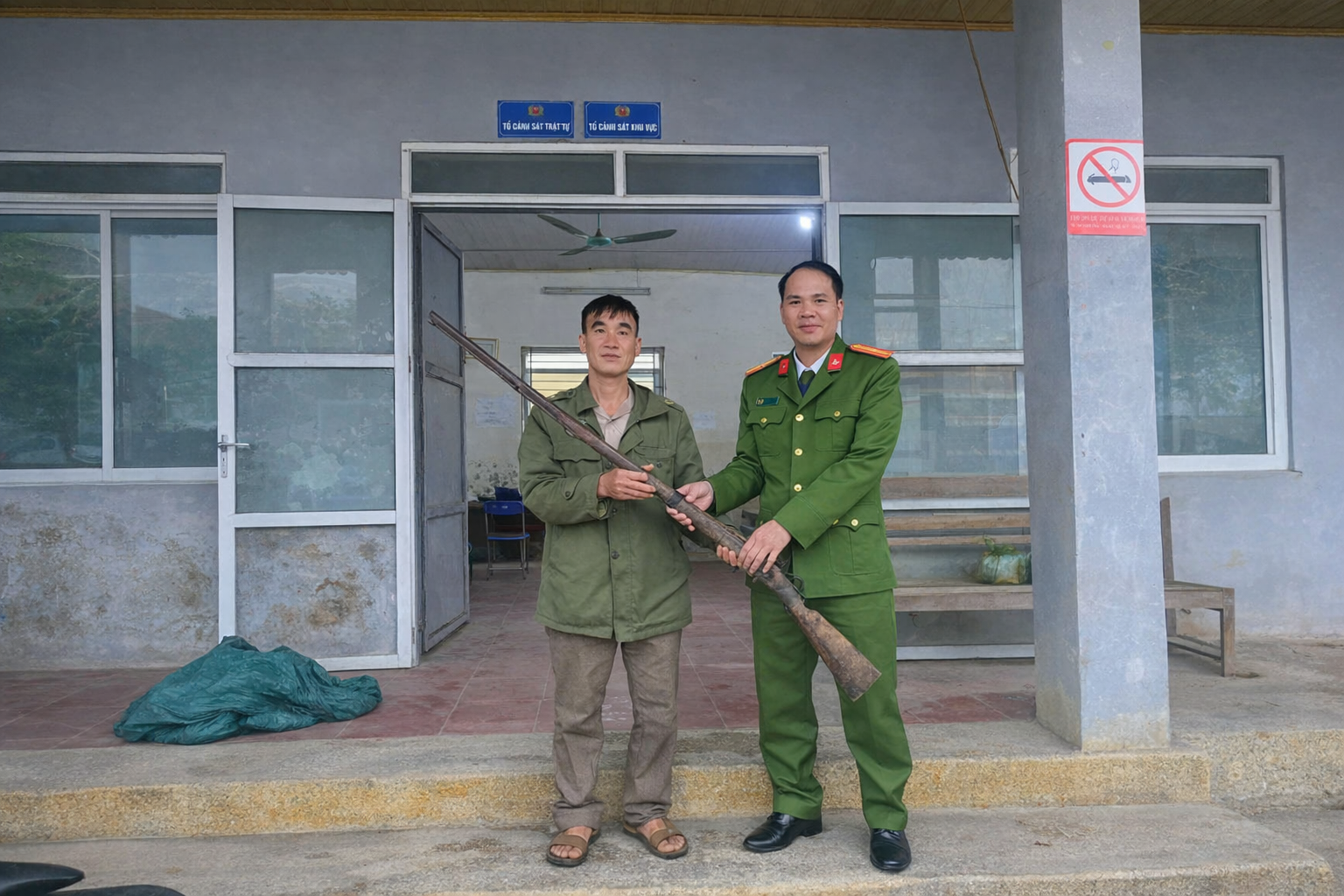 ẢNH 1 Ba bể