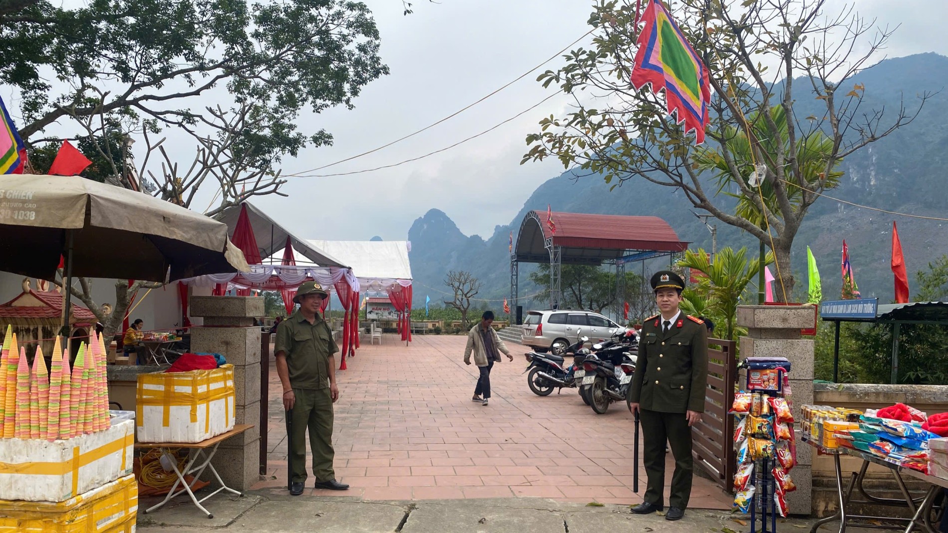 ảnh 2 đình mỏ gà