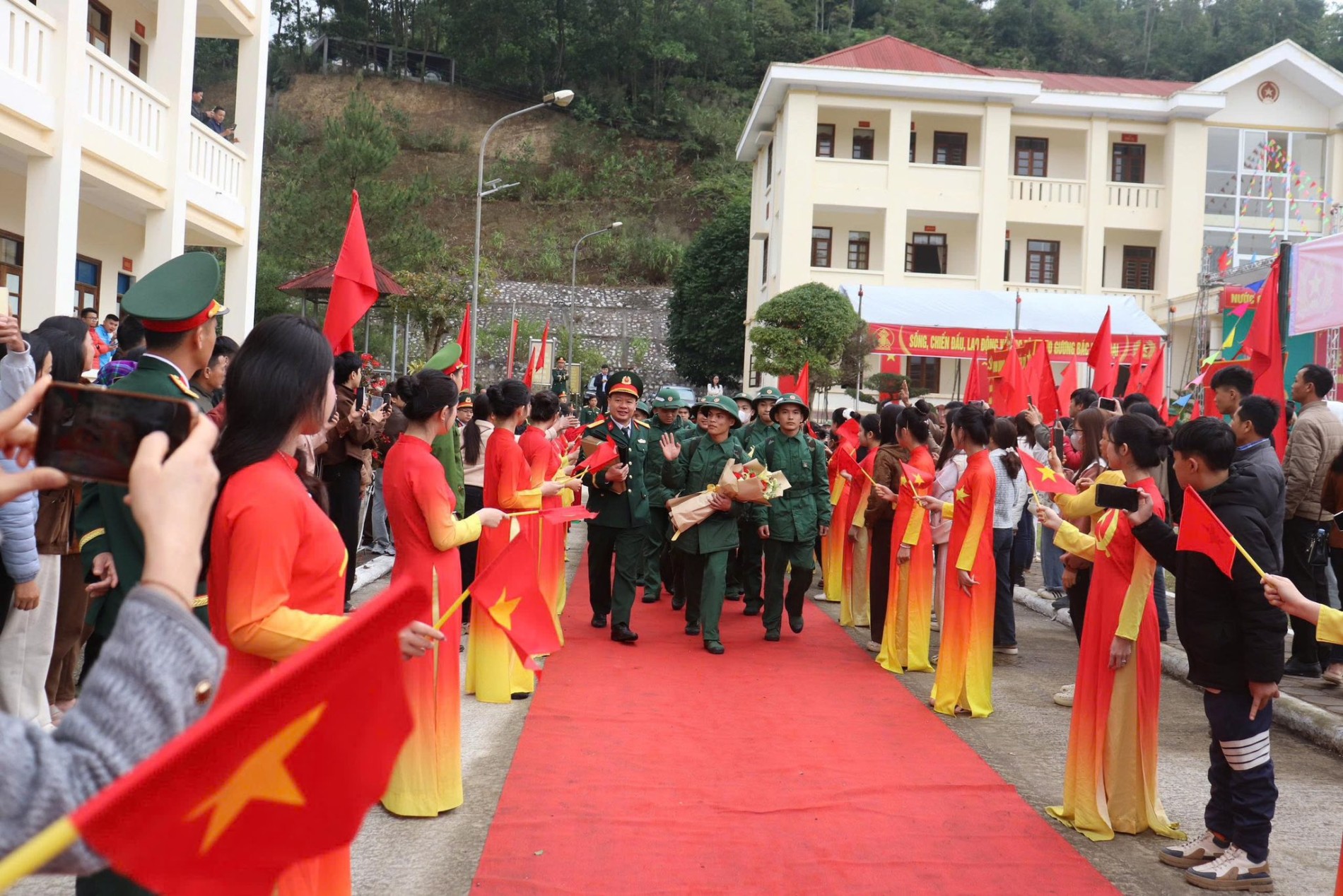 chợ đồn 2