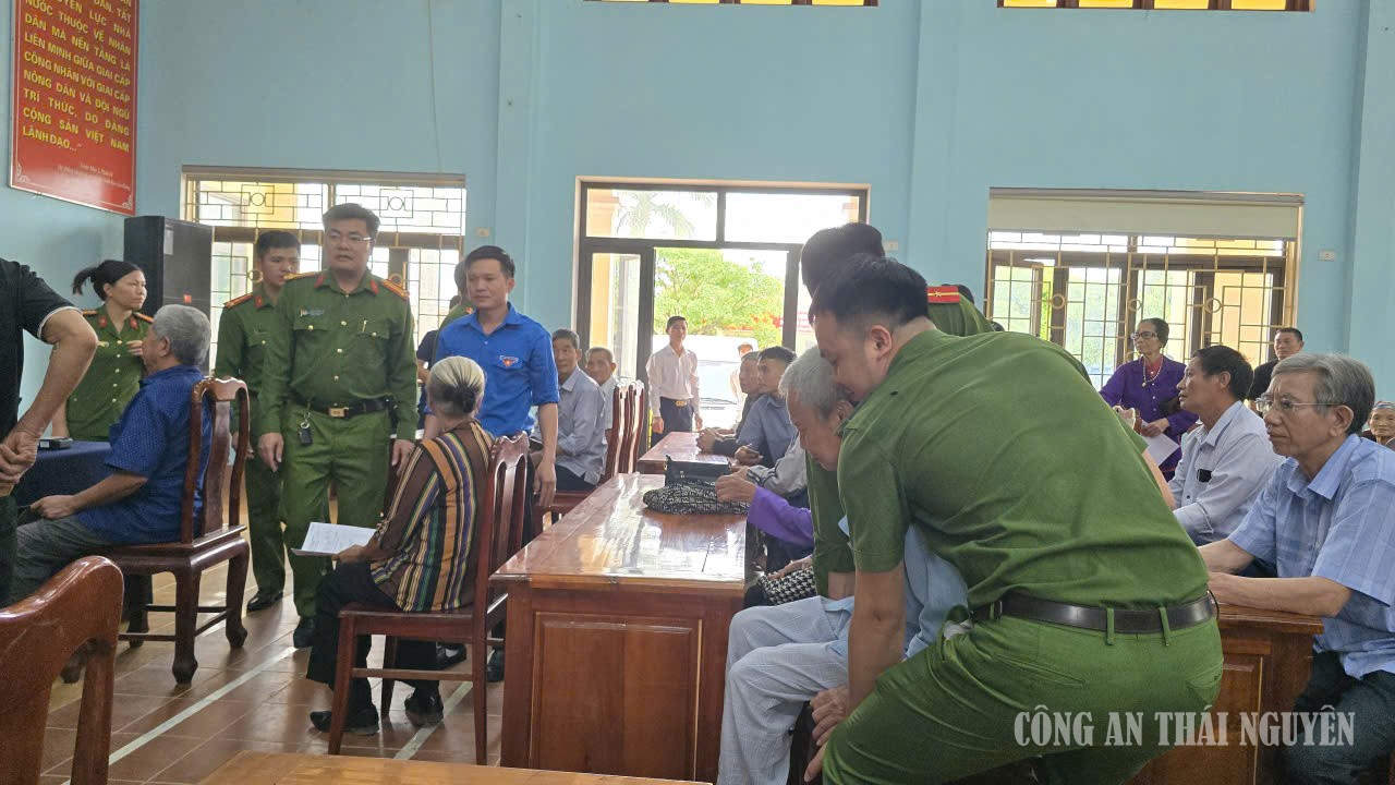 gen n ảnh1 Công tác thu nhận ADN thân nhân liệt sĩ tại điểm thu nhận xã Tân Khánh