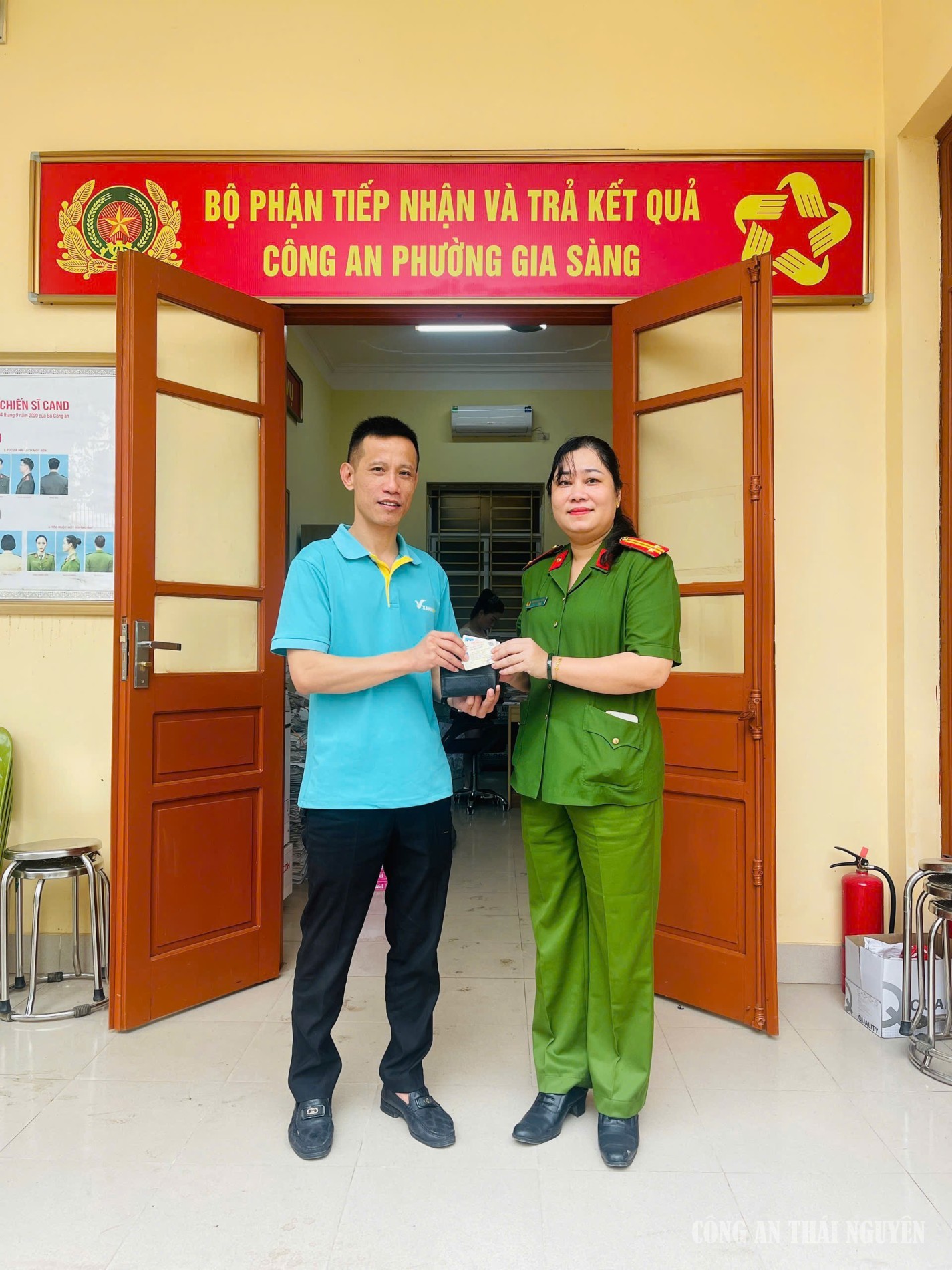 Gia sàng gương người tốt việc tốt