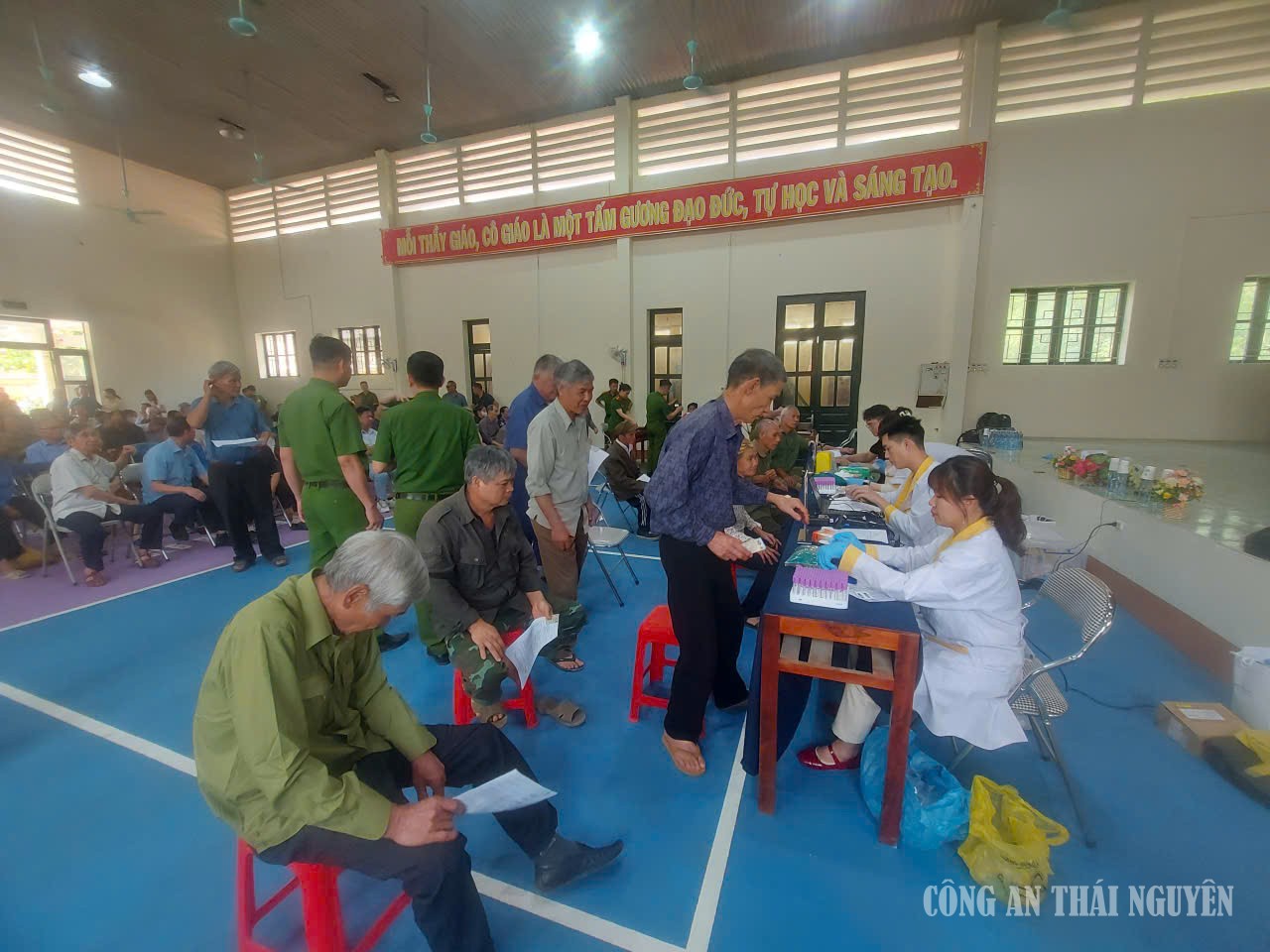 Thu nhận ADN Hiệp Lực