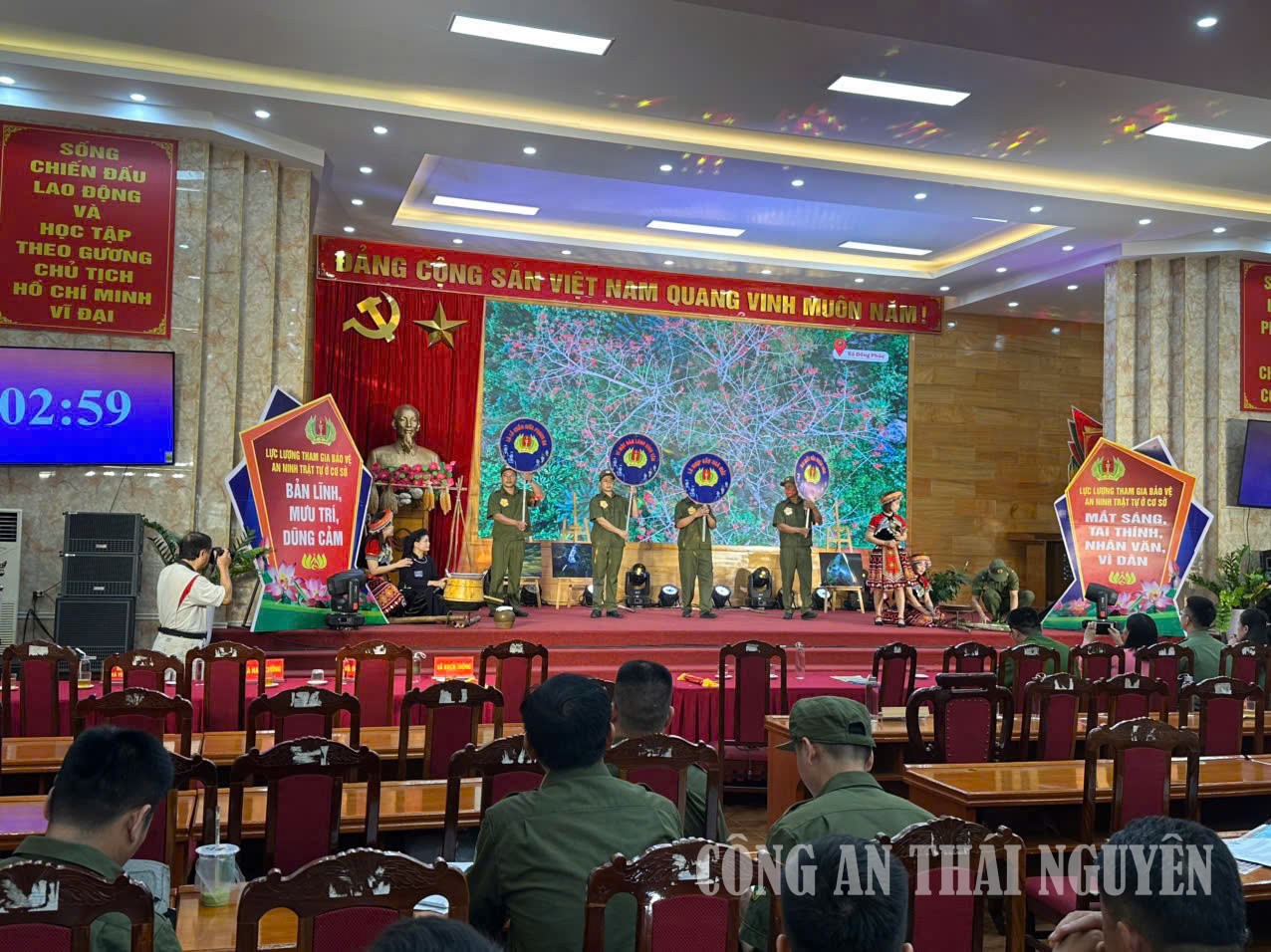 Đoàn tham gia hội thi