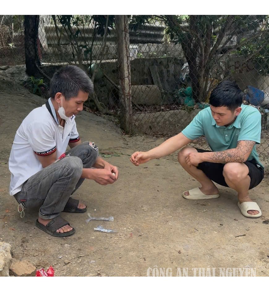 Ảnh ma tuý chợ đồn
