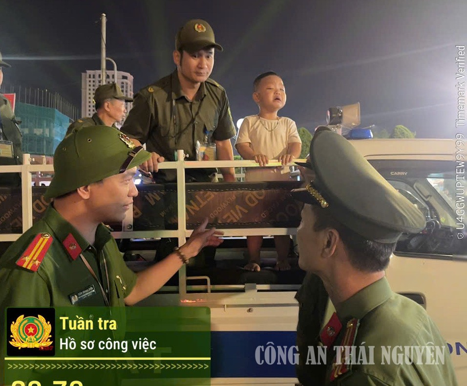 Công an phường Phan Đình Phùng kịp thời hỗ trợ cháu bé bị lạc trở về gia đình an toàn