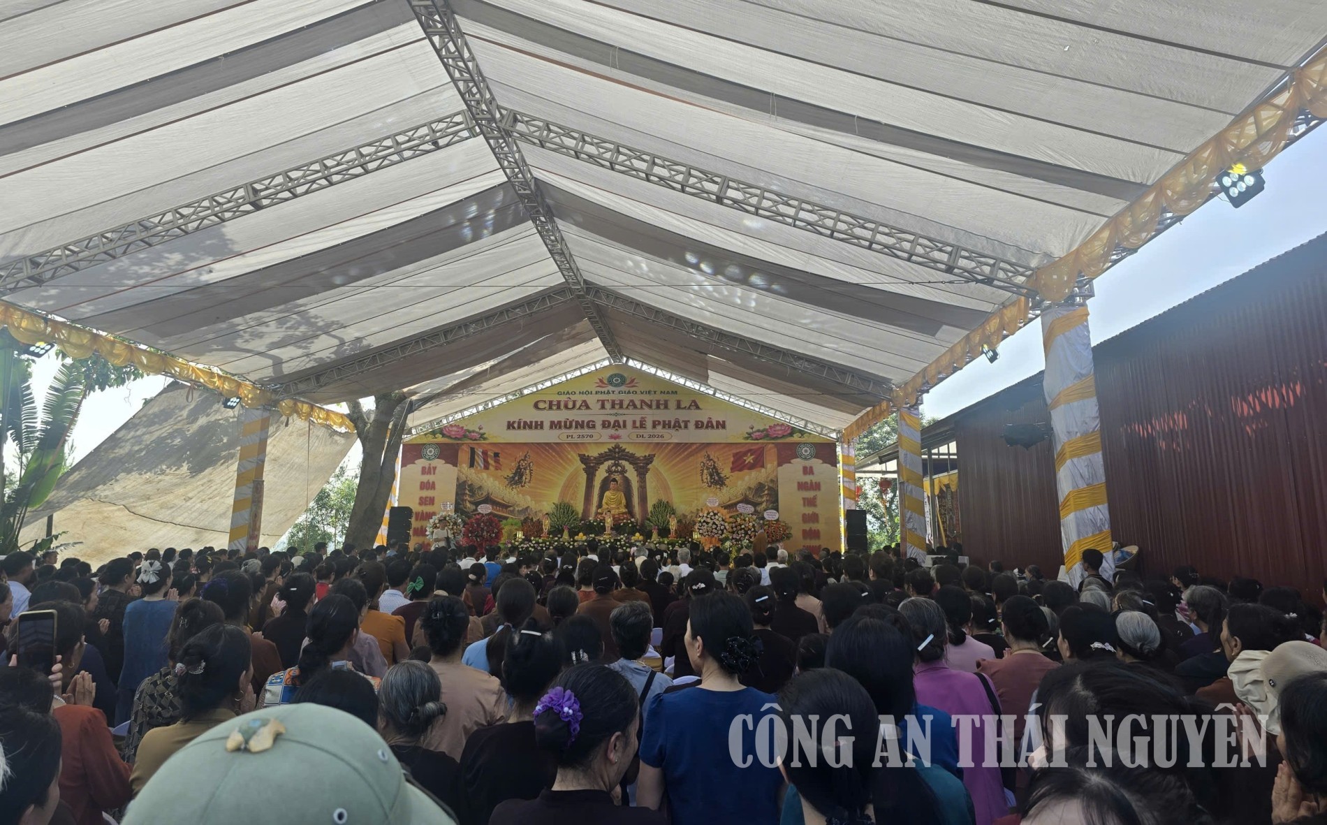 Công an xã La Bằng đảm bảo ANTT Đại Lễ Phật đản và đúc Đại hồng chung tại Chùa Thanh La, xã La Bằng Ngày 24 05 2026