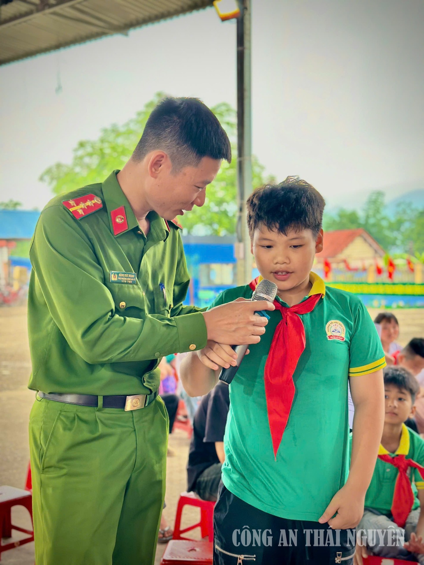 Dân Tiến tuyên truyền pháp luật