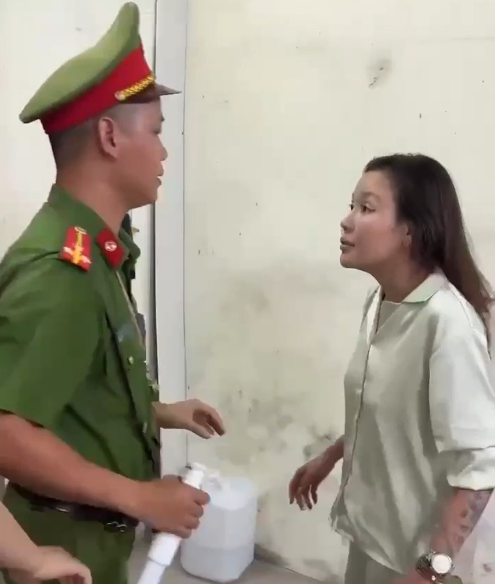 Tạm giữ hình sự đối tượng có hành vi chống người thi hành công vụ