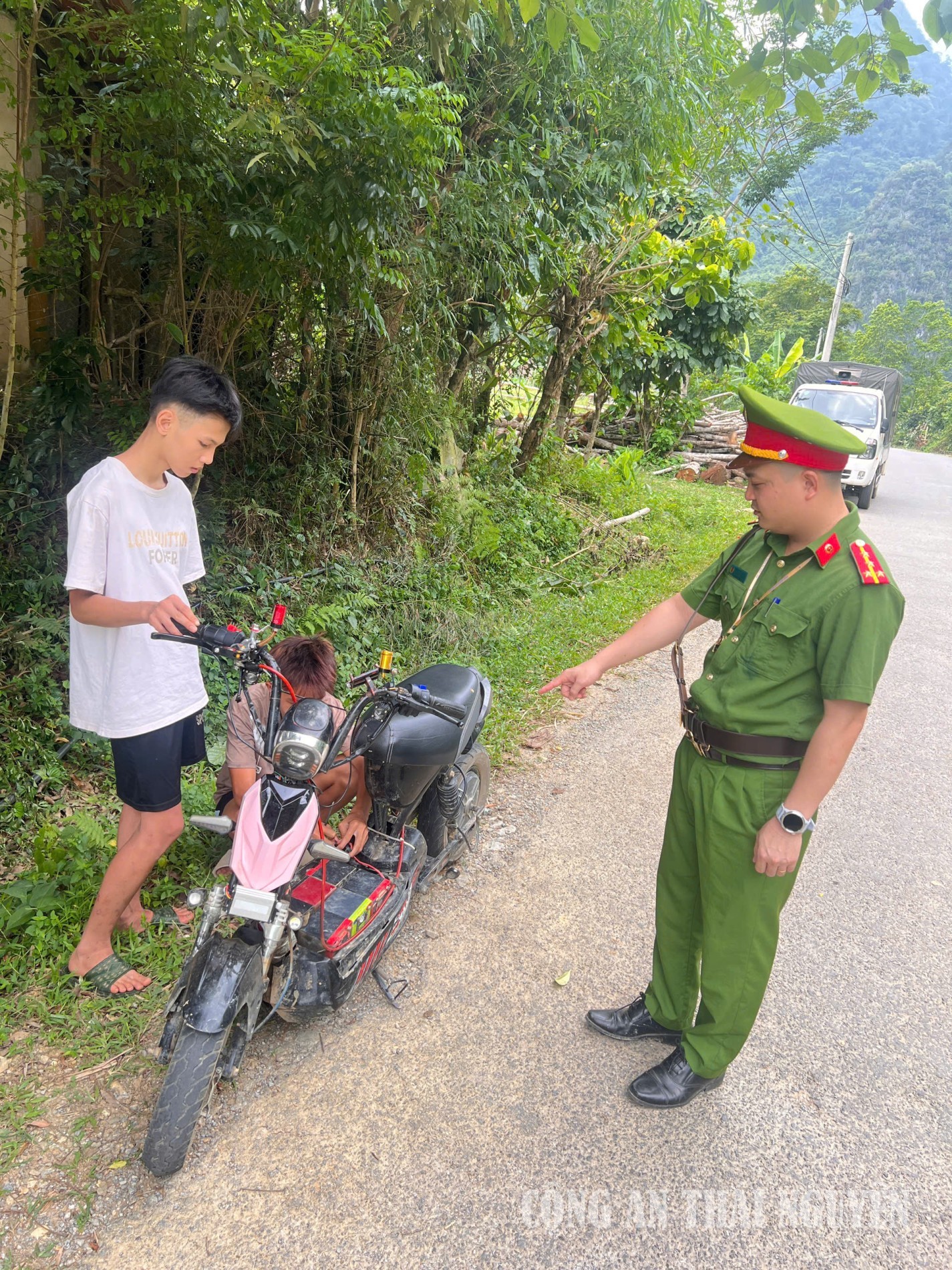 CAX Văn Lang xử lý xe độ, chế