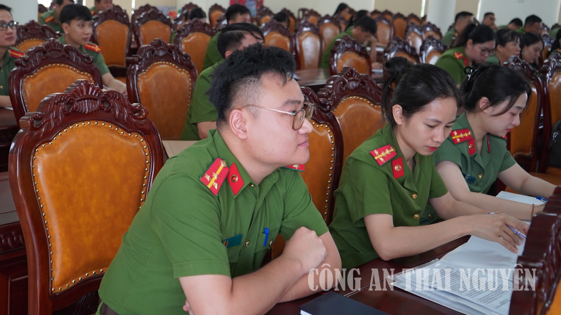 Cán bộ, chiến sĩ tham gia lớp học.