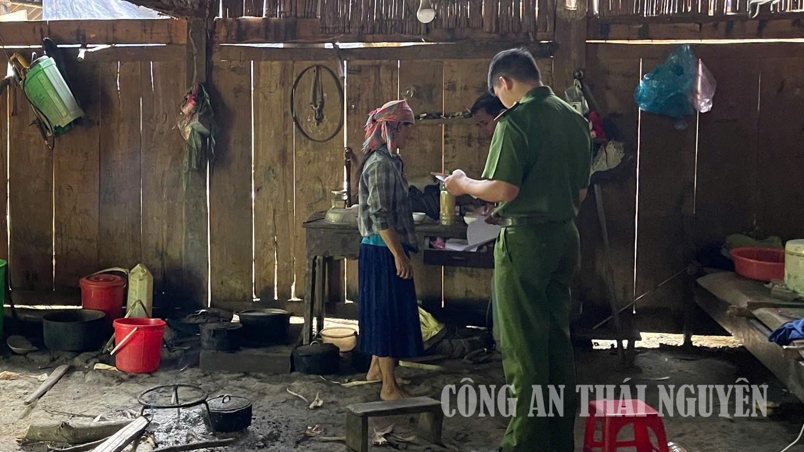 Tuyên truyền phòng, chống lừa đảo trên không gian mạng tại vùng sâu, vùng xa.