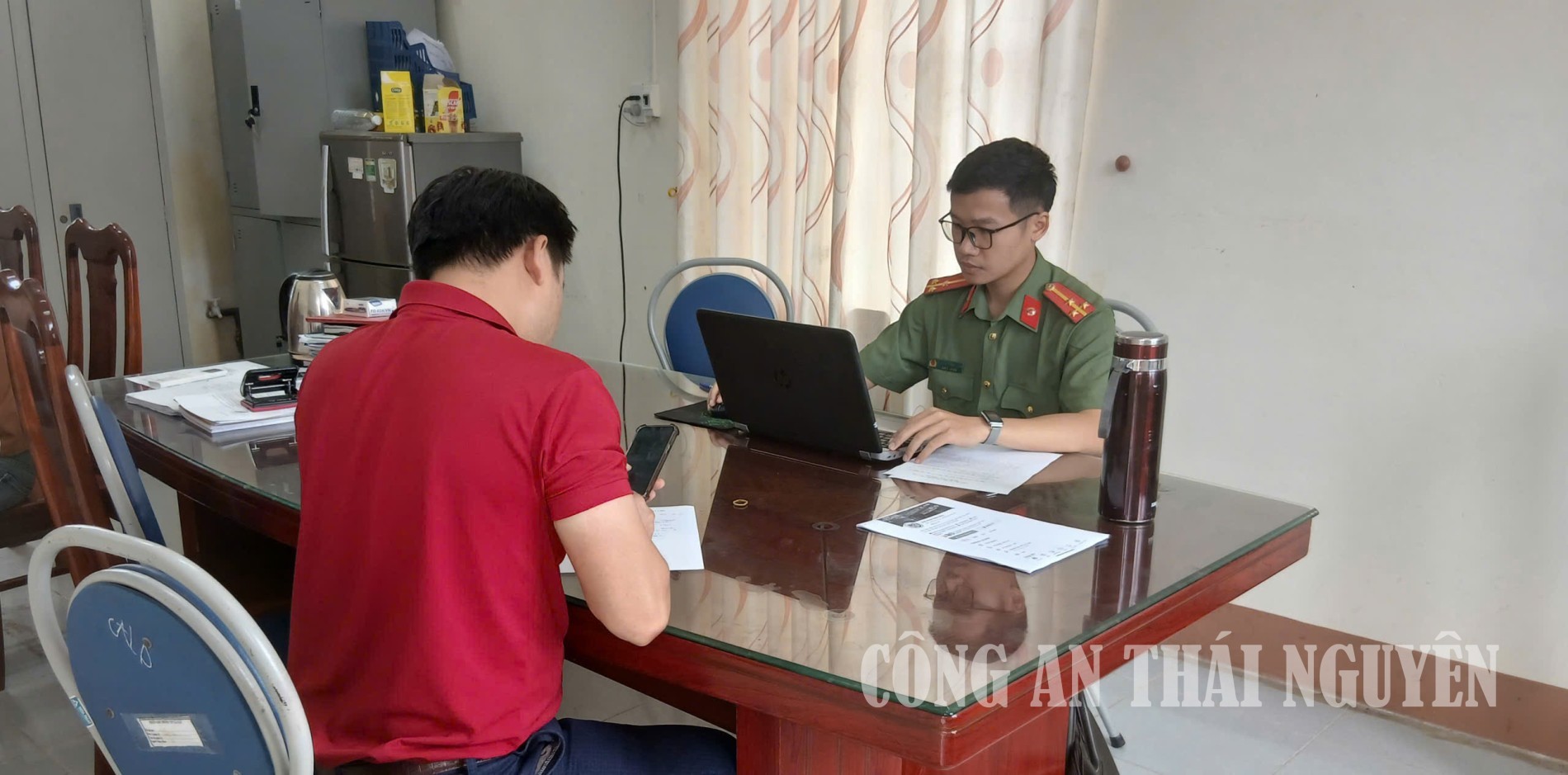 Xử lý trường hợp đăng tải thông tin sai sự thật trên không gian mạng.