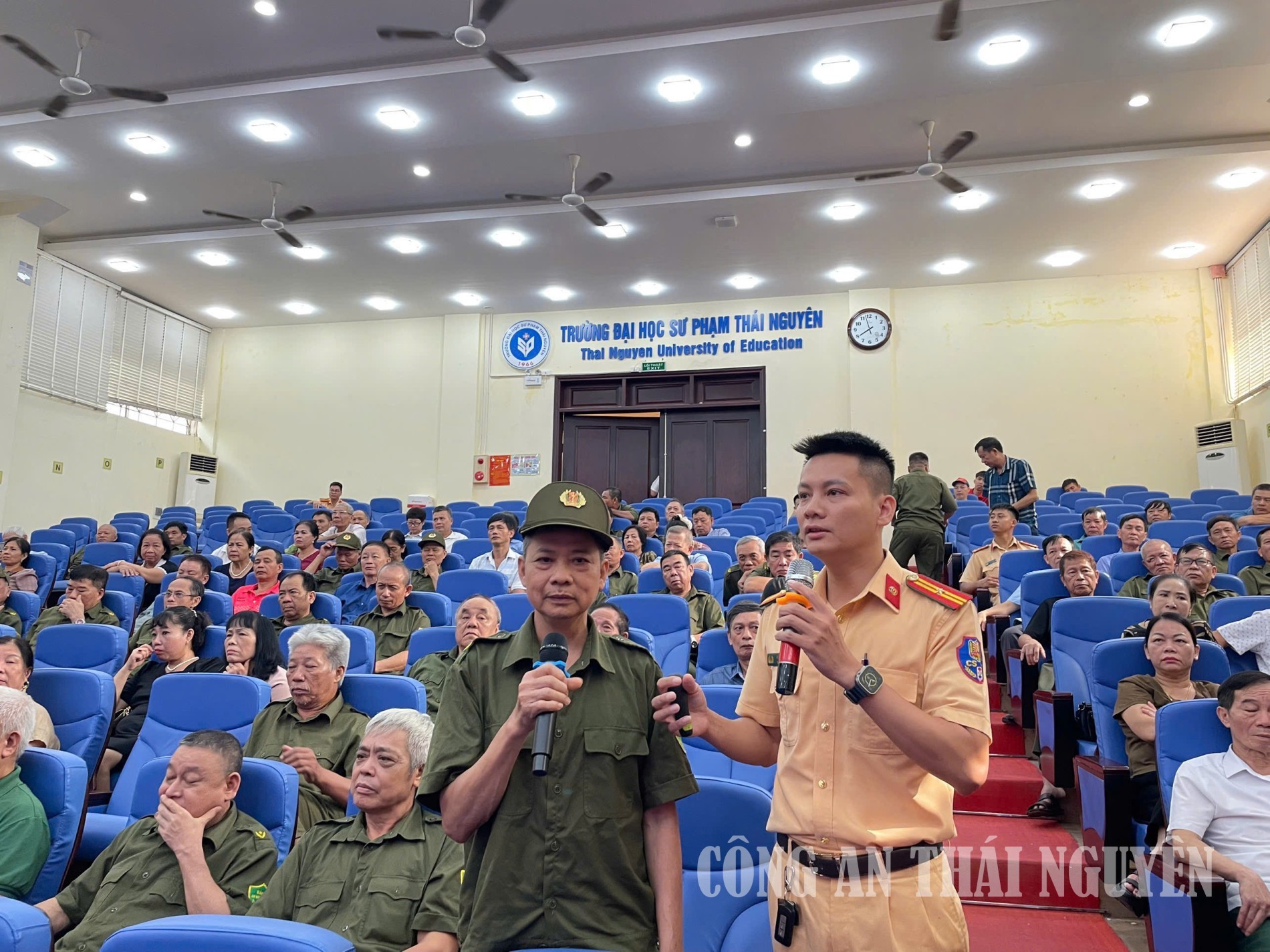 PC 08 đào tại lái xe tại Phan Đình Phùng