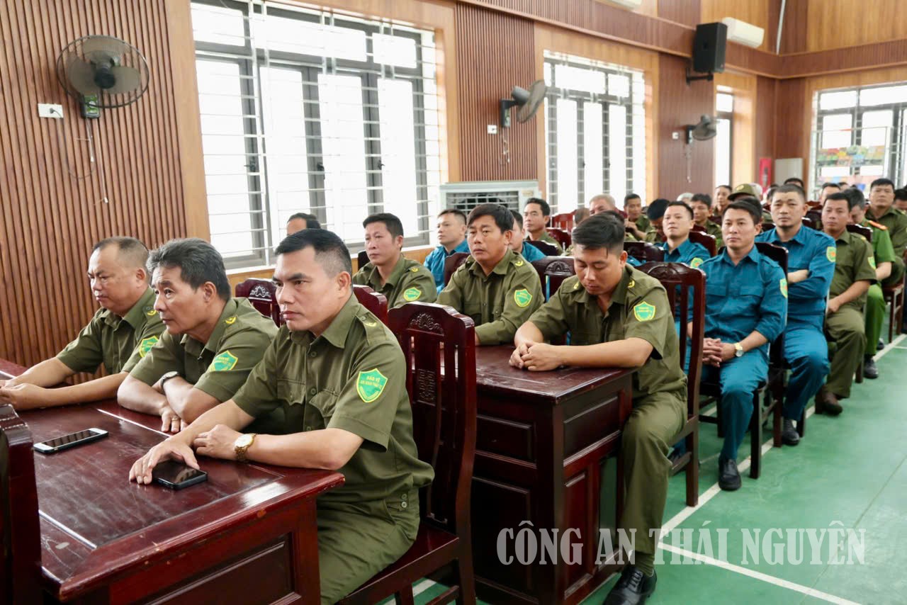 25 7 PC06 tuyên truyền PL (3)