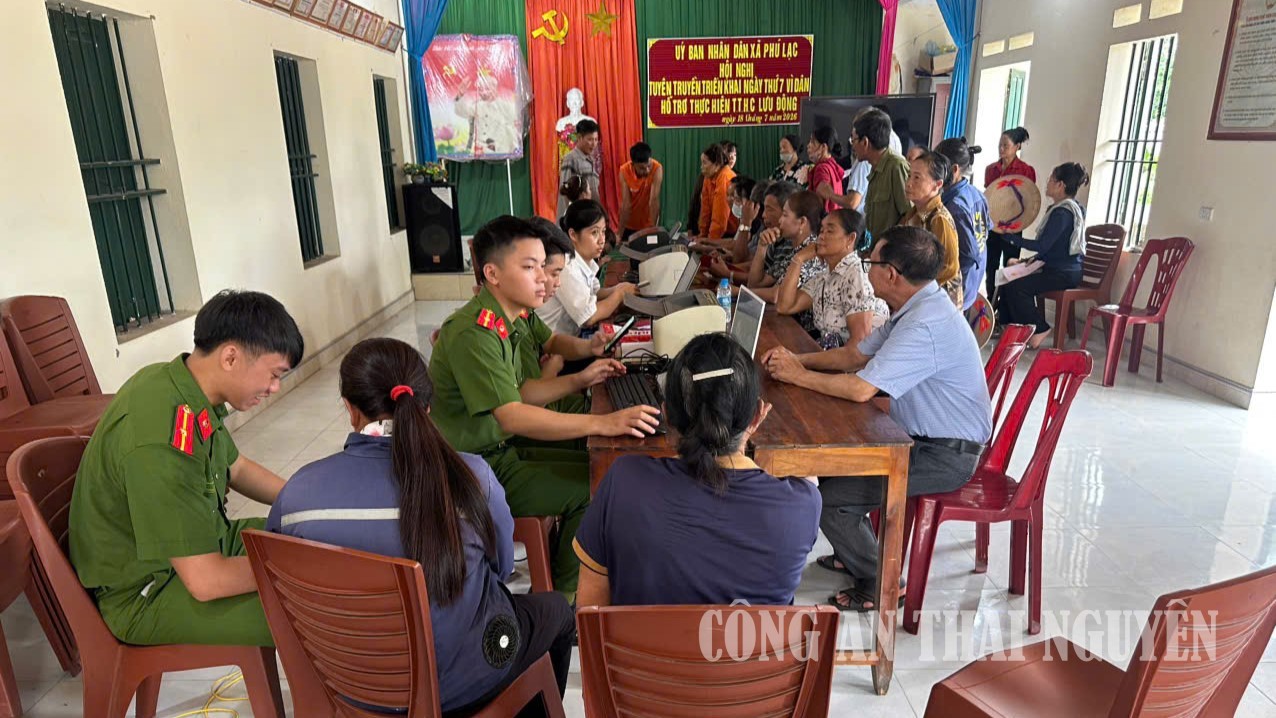 Ngày thứ bẩy gần dân, vì nhân dân phục vụ ở xã  Phú  Lạc