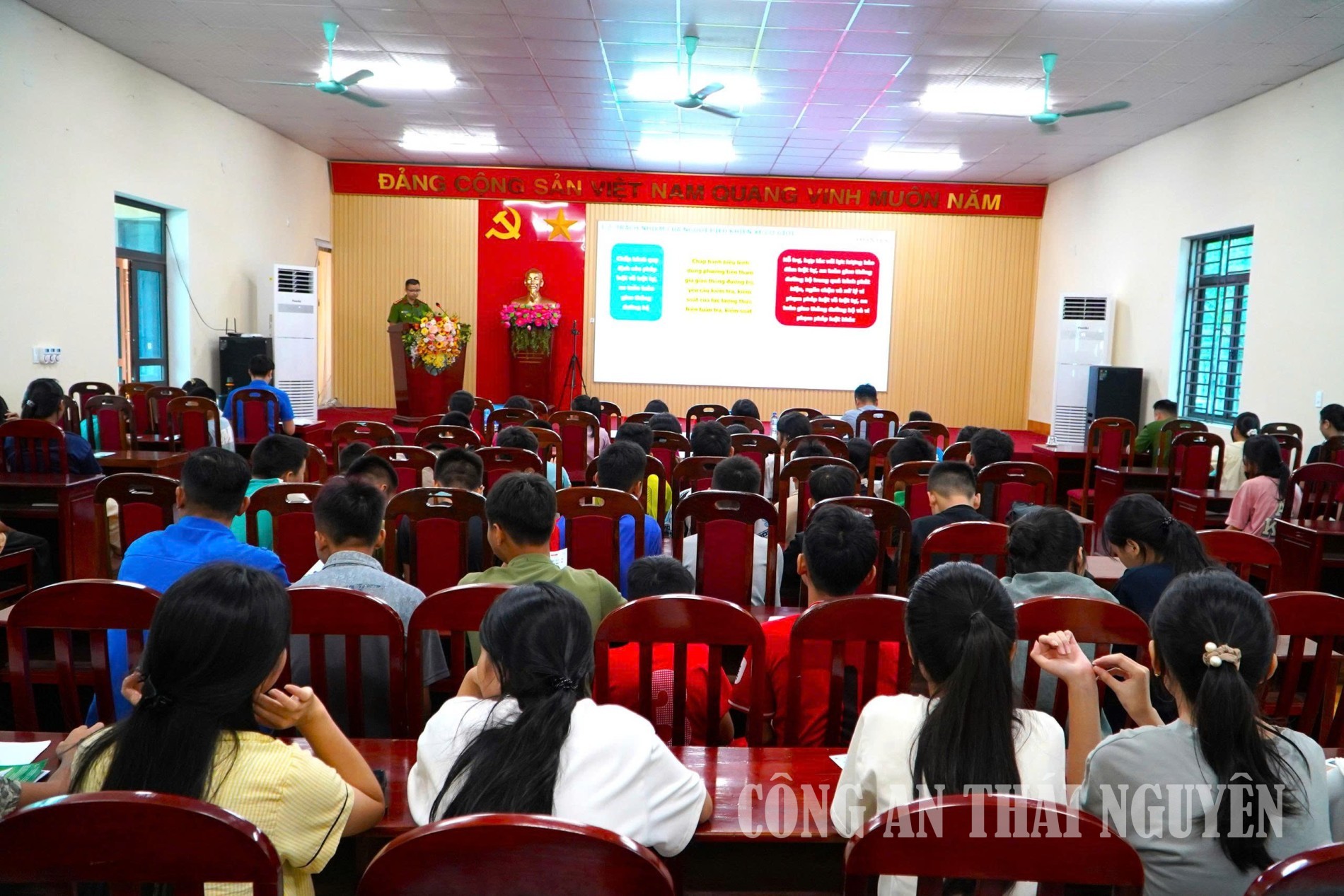 ảnh 01 Quảng Bạch sinh hoạt hè