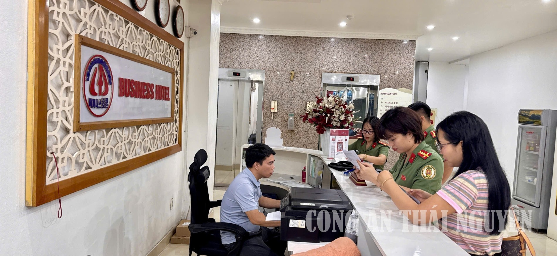 Một số quy định mới về việc khai báo tạm trú cho người nước ngoài