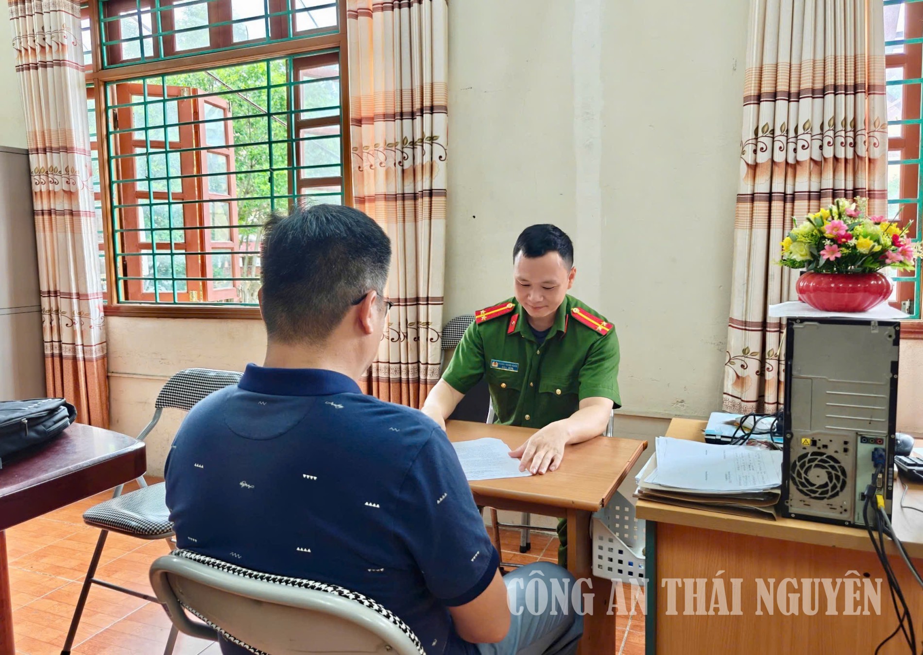 Công an phường Đức Xuân đã tiến hành làm việc với ông H.M.T.