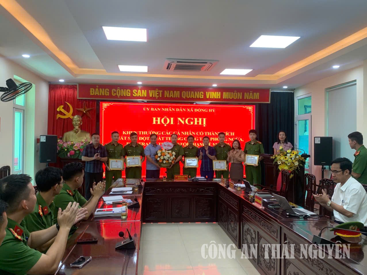 Đồng Hỷ khen đột xuất