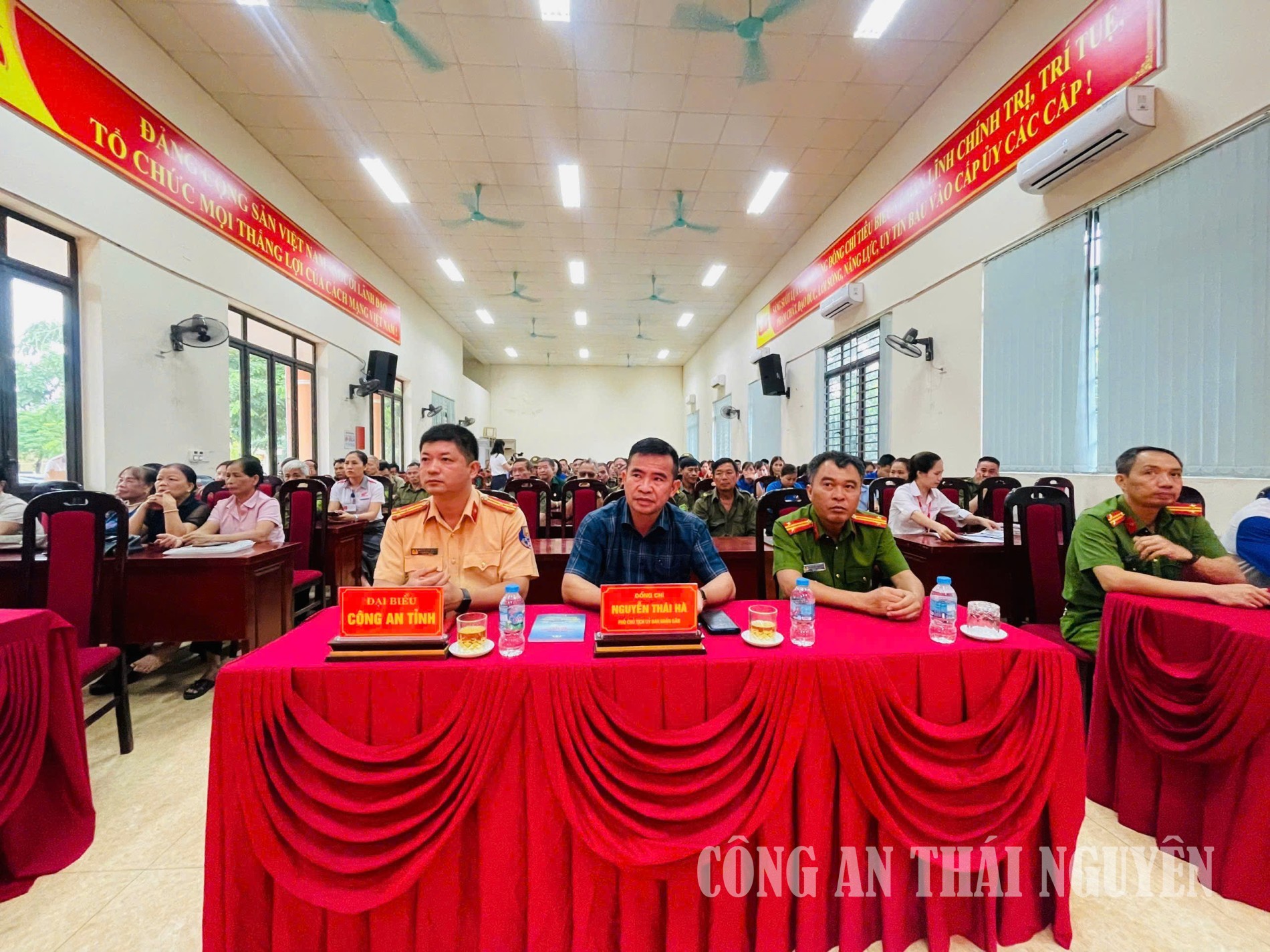 PC08 TUYEN TRUYEN BA XUYEN 2