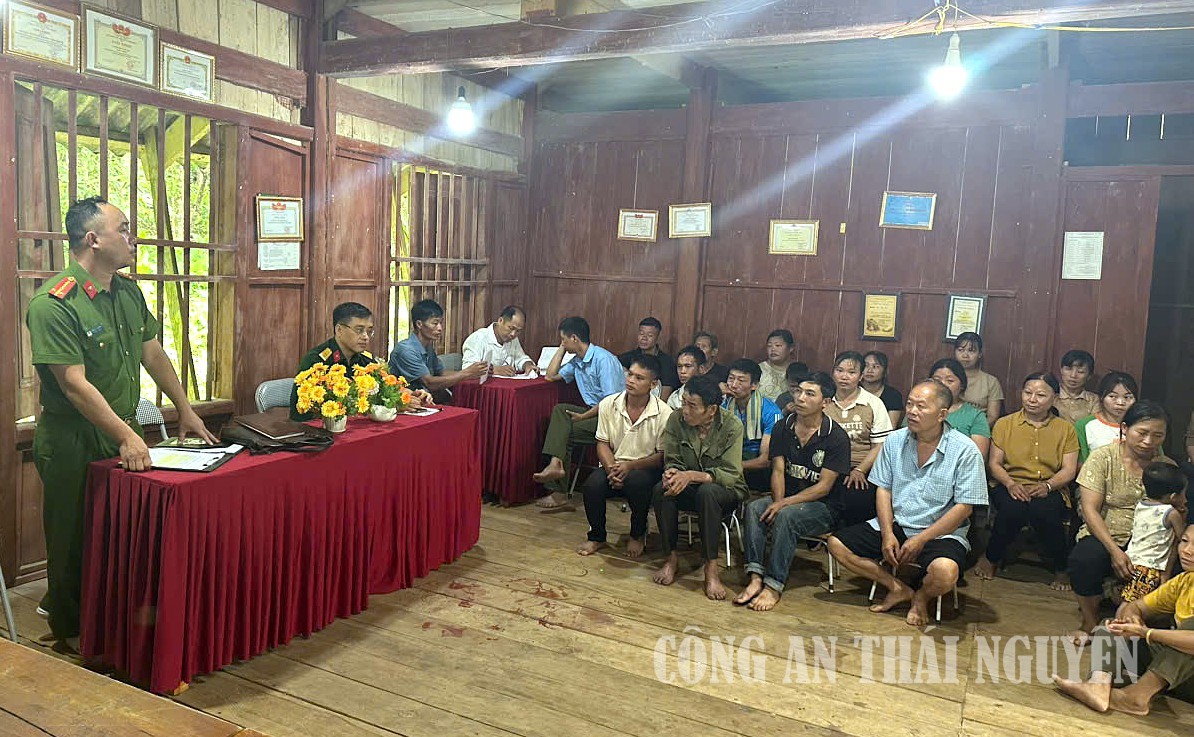 Phong Quang tuyeentruyeen Nặm Tốc