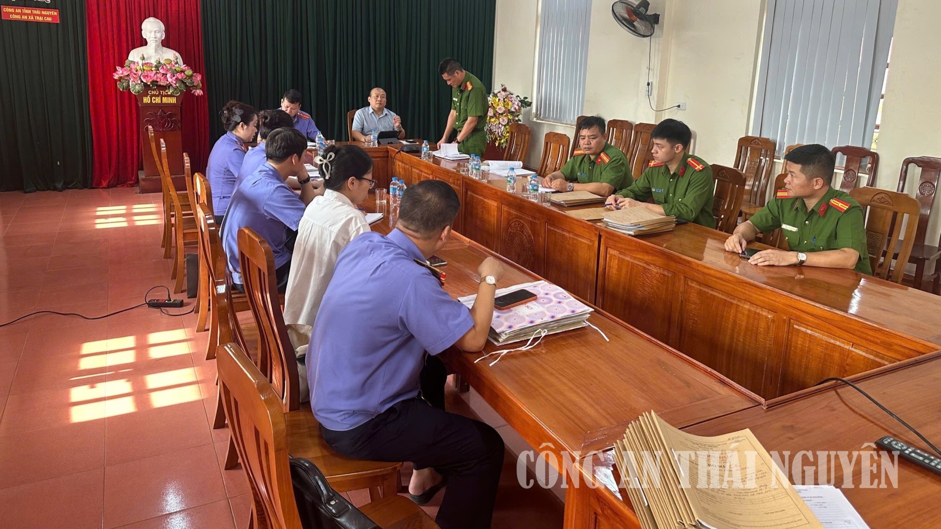 Công an xã thường xuyên phối hợp các cơ quan chức năng kiểm tra công tác thi hành án hình sự tại cộng đồng.