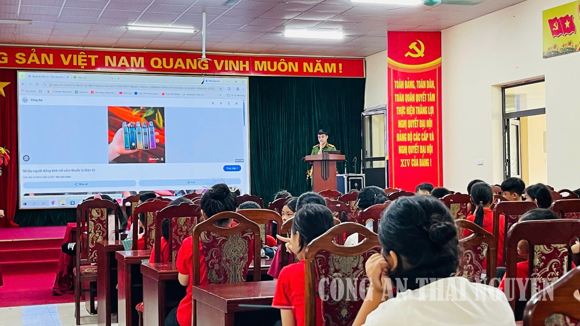 Công an xã Nghĩa Tá tuyên truyền phòng, chống ma túy cho thanh thiếu nhi
