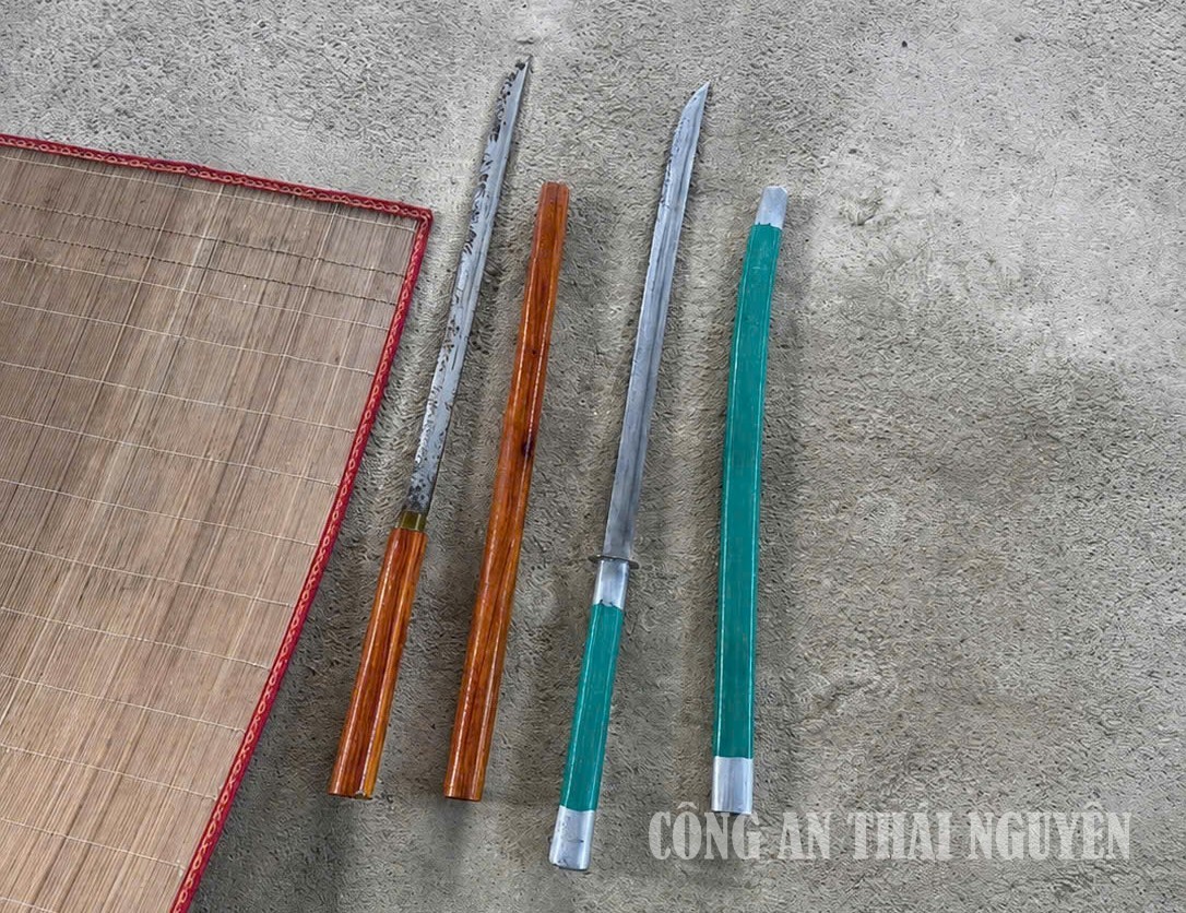20 08 2026 pc01 Xử lý nhóm thanh thiếu niên mang hung khí chặn đường, cướp tài sản 3