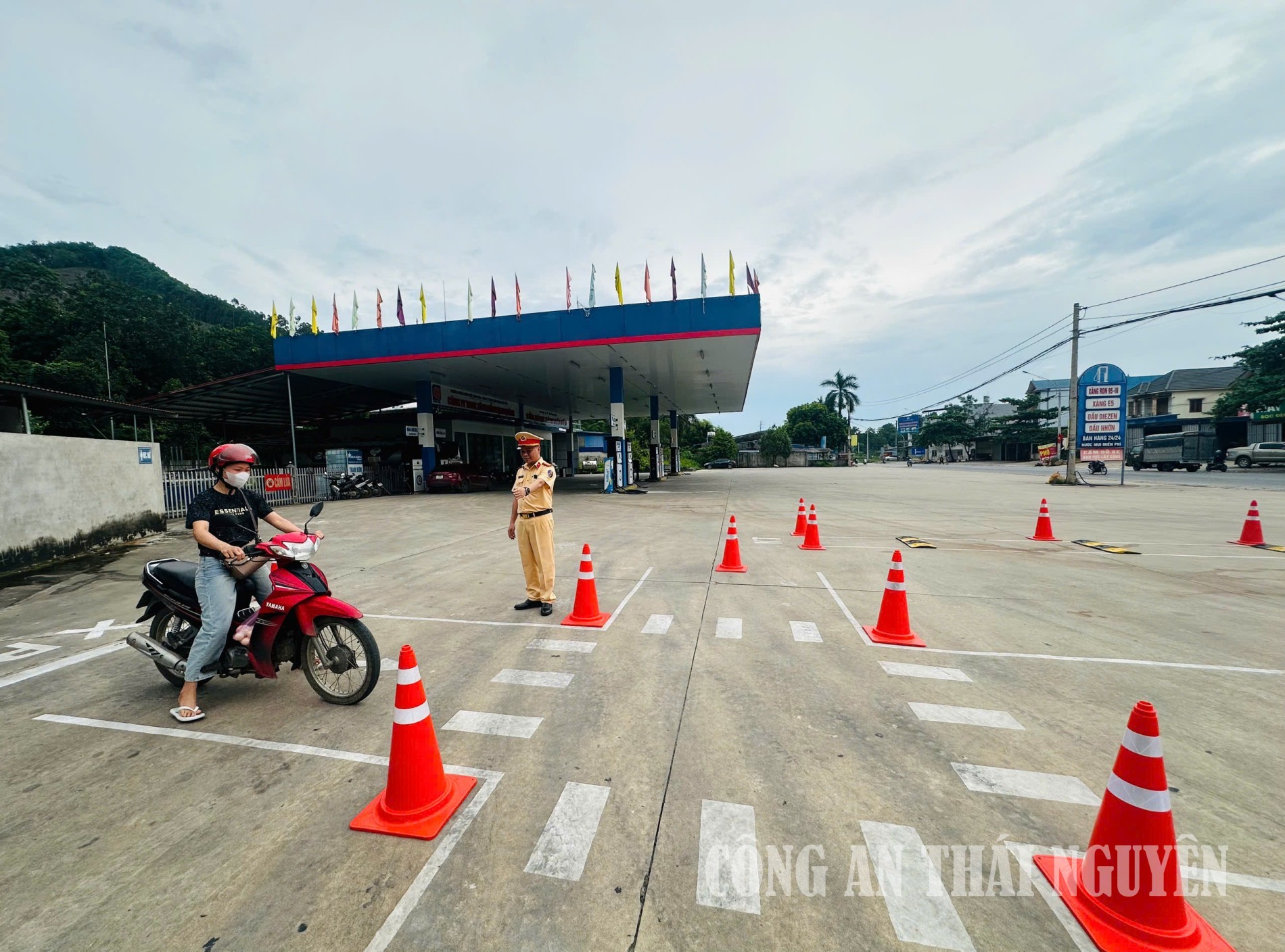 2 PC08 quốc lộ