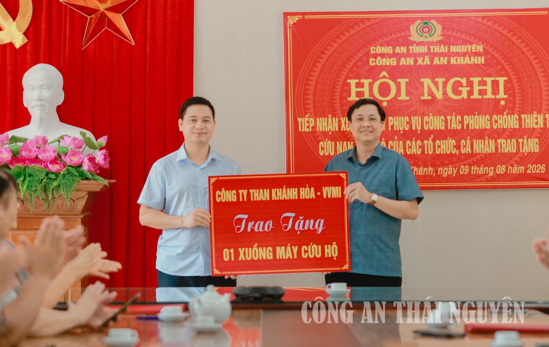 AN KHANH 14 8 TIEP NHAN XUONG MAY