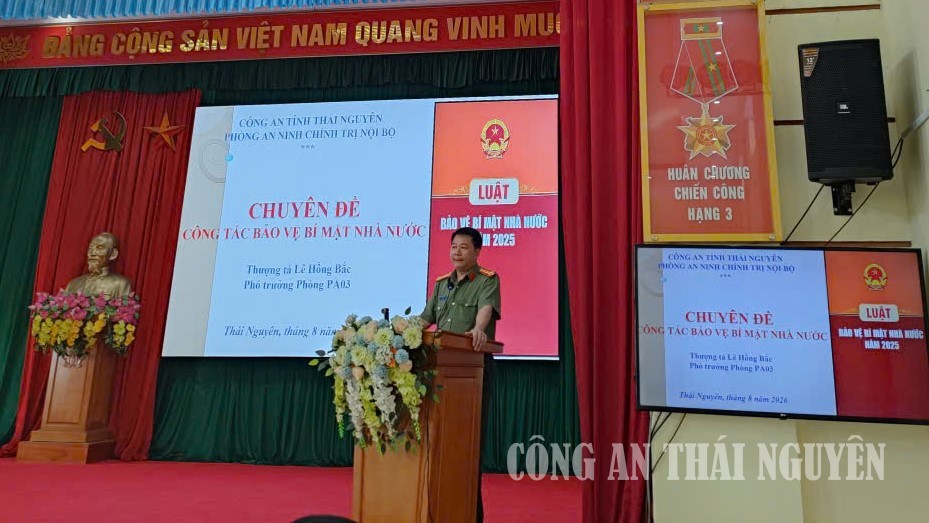 Tập huấn an toàn, an ninh mạng cho lãnh đạo, cán bộ, đảng viên xã An Khánh.