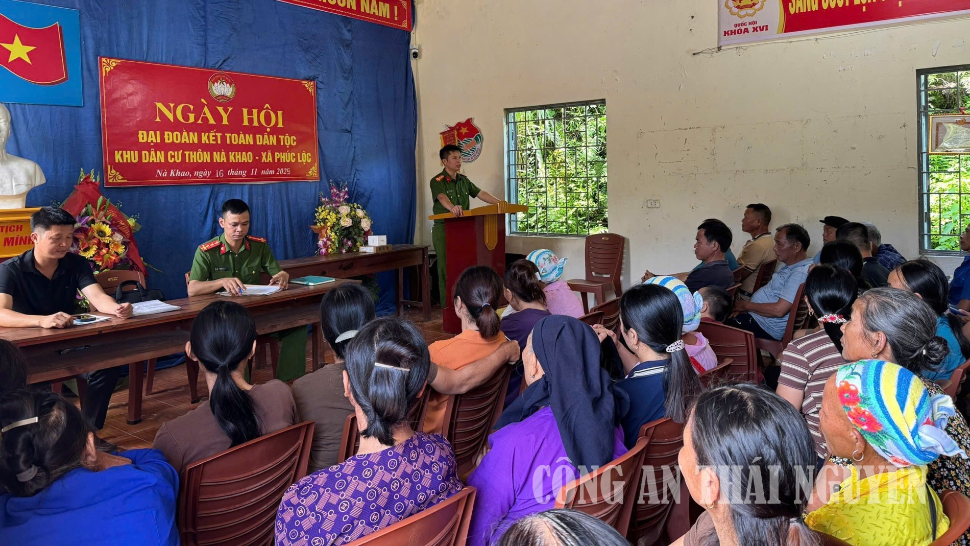 Công an xã Phúc Lộc tuyên truyền pháp luật, gần dân, sát cơ sở