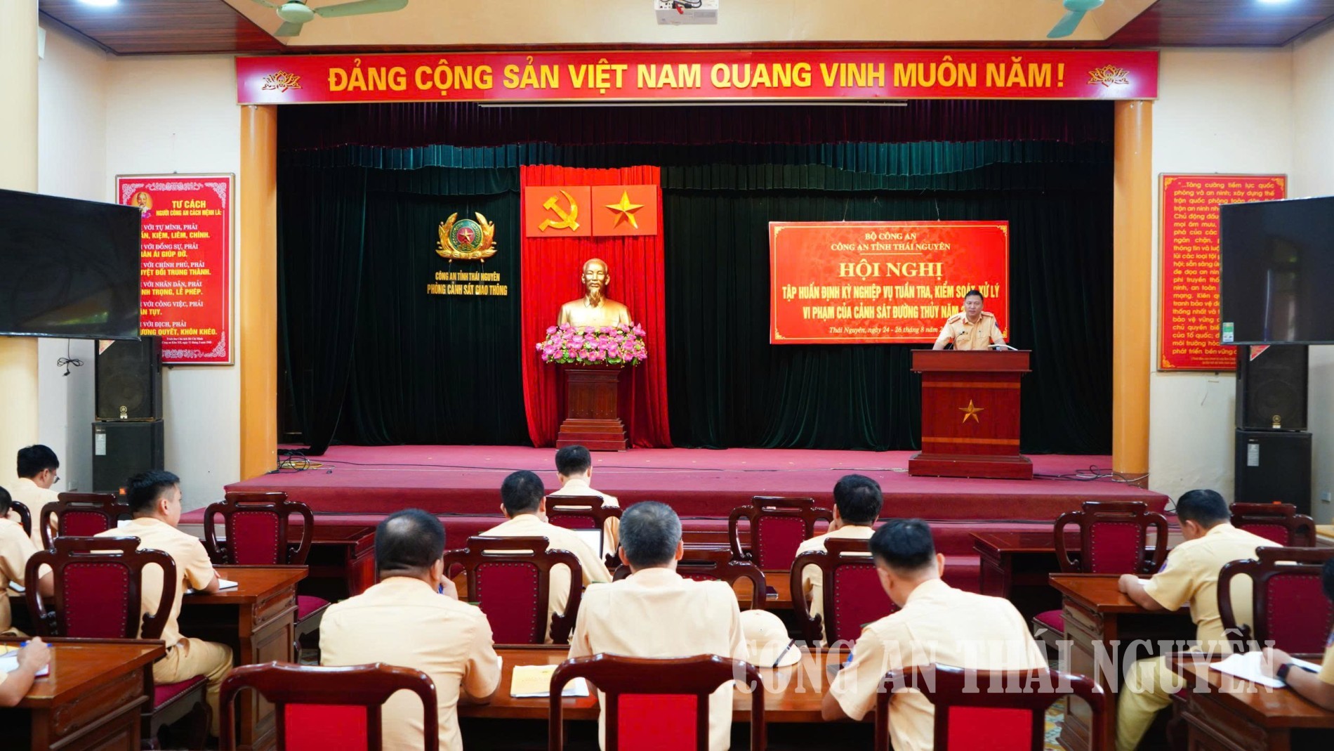 Ảnh pc 08 tin bài đường thủy