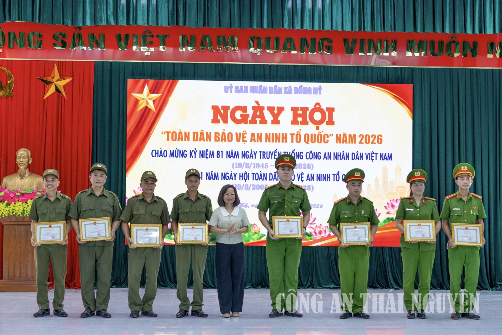 DONG HY 15 8 NGAY HOI