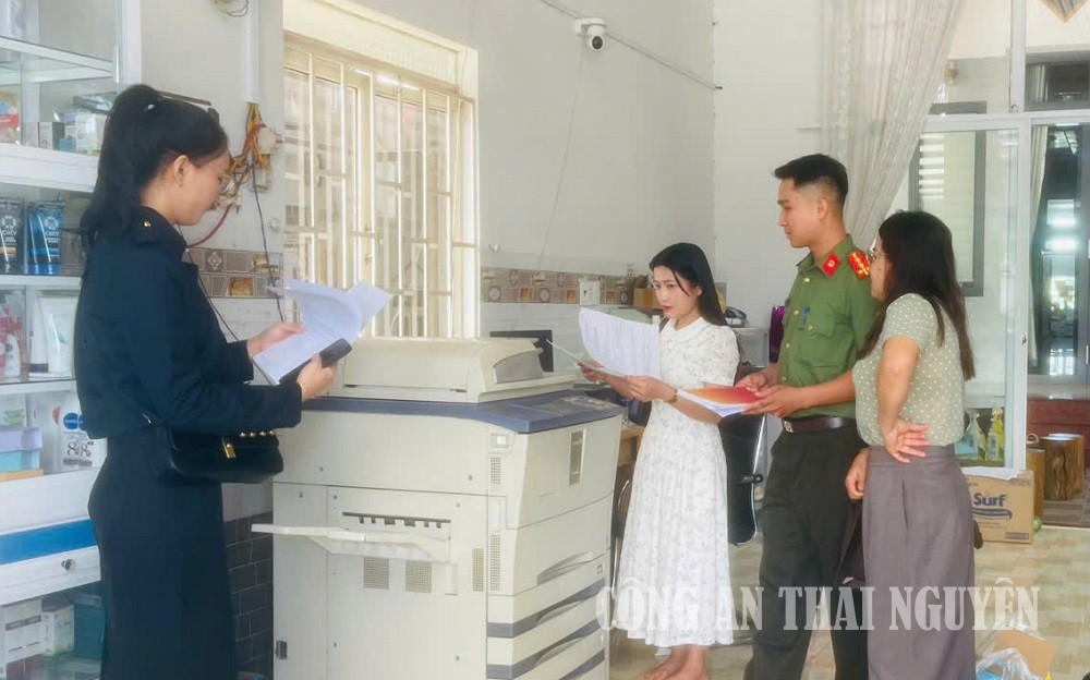 Công an phường Trung Thành tăng cường quản lý hoạt động in ấn, photocopy