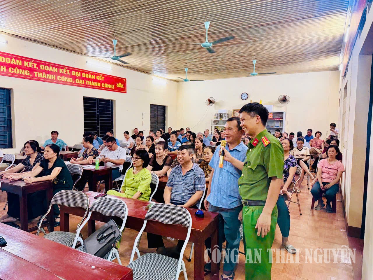 Phan Đình Phùng tuyên truyền kỹ năng lái xe