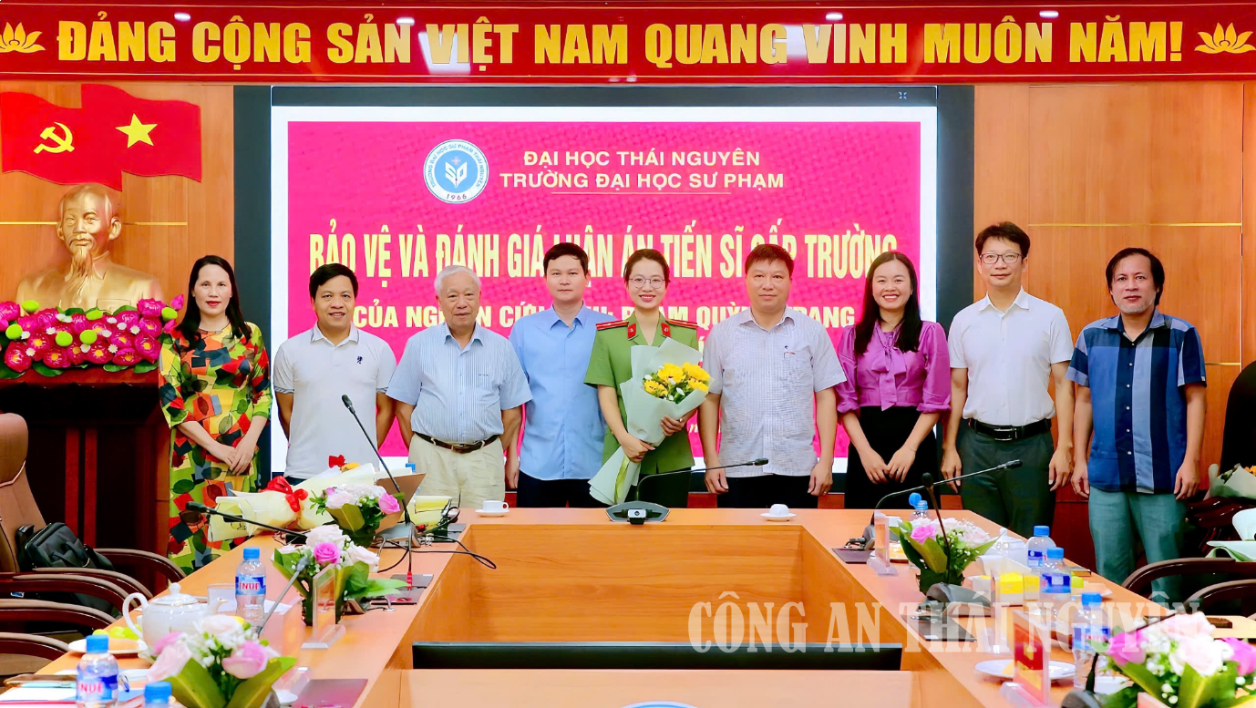 Nghiên cứu sinh Phạm Quỳnh Trang bảo vệ thành công luận án tiến sĩ.